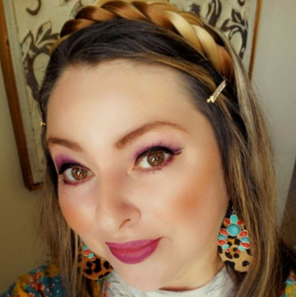 Meet your Posher, Victoria